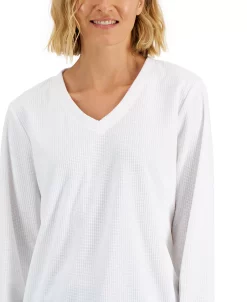 Karen Scott Women's Textured Microfleece V-Neck Top, Created For Macy's -VINCE CAMUTO Shop 22220943 fpx